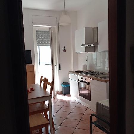 Love House - Apartment On The Beach Pescara Exteriör bild